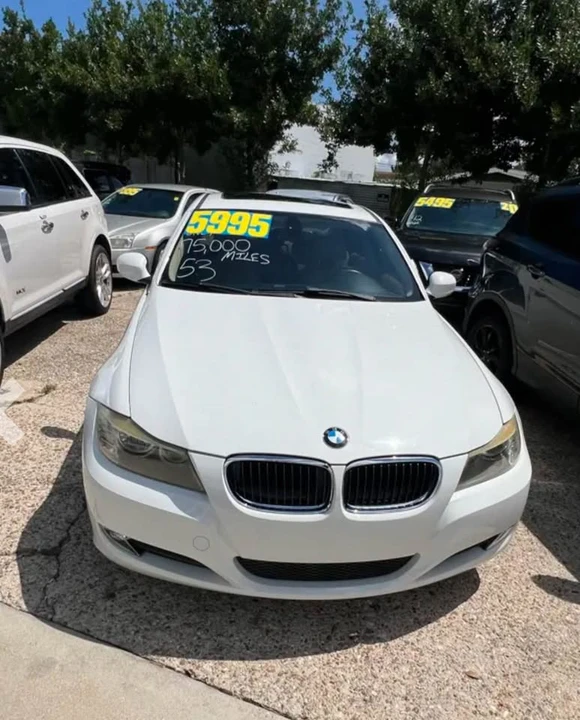 2010 BMW E90 3 Series Sedan - Image 2 of 4