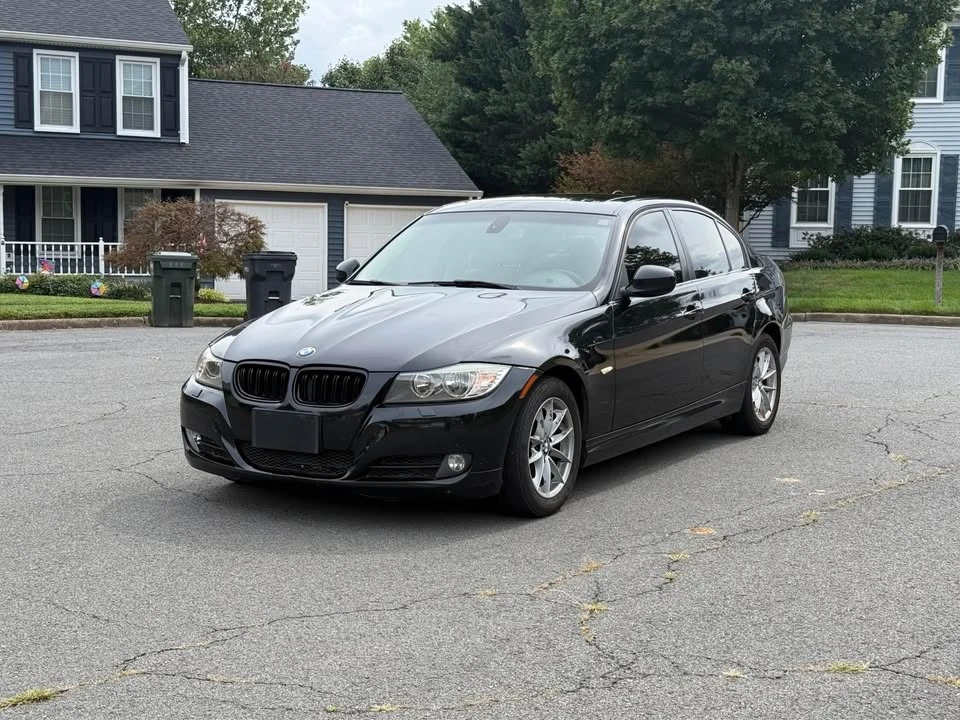 2010 BMW E90 3 Series Sedan - Image 2 of 17