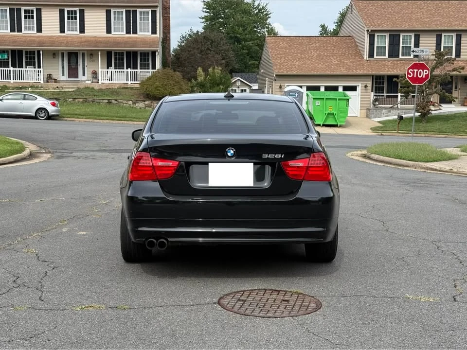 2010 BMW E90 3 Series Sedan - Image 6 of 17