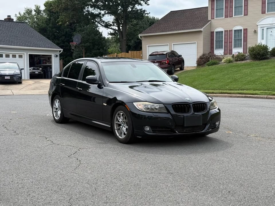 2010 BMW E90 3 Series Sedan - Image 3 of 17