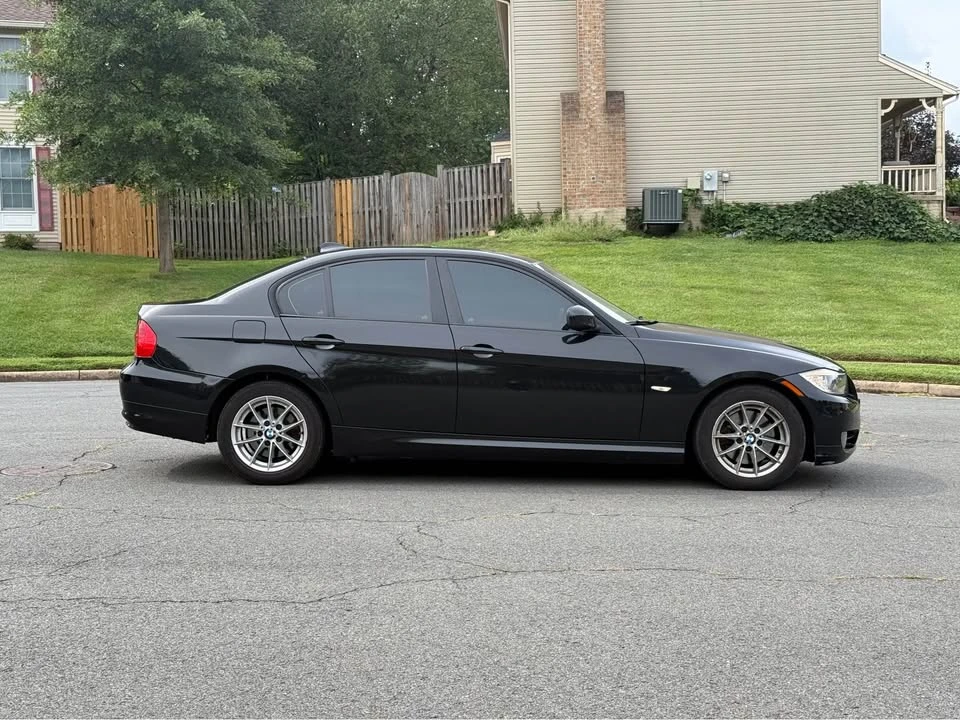2010 BMW E90 3 Series Sedan - Image 8 of 17