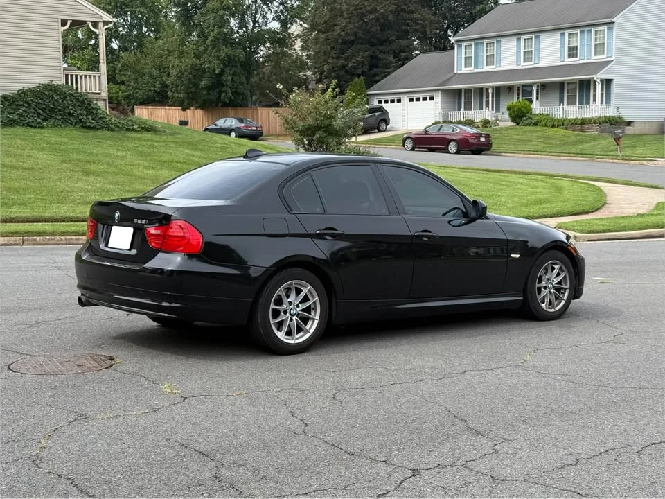 2010 BMW E90 3 Series Sedan - Image 5 of 17