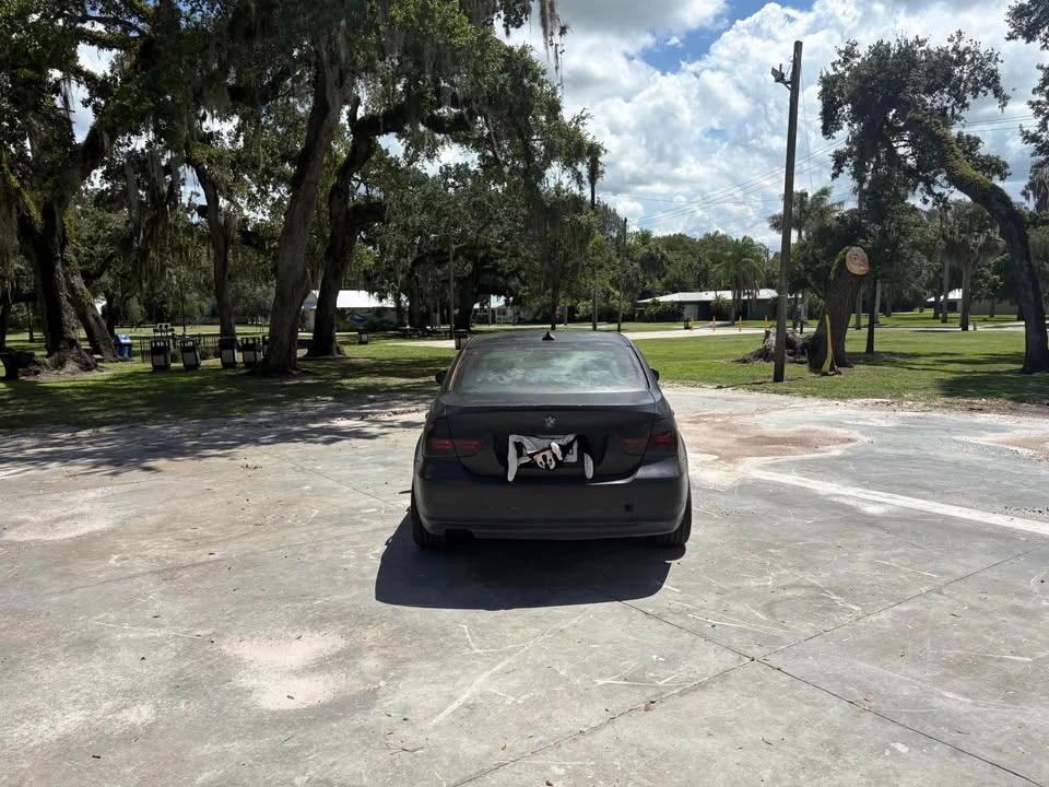 2010 BMW E90 3 Series Sedan - Image 2 of 4
