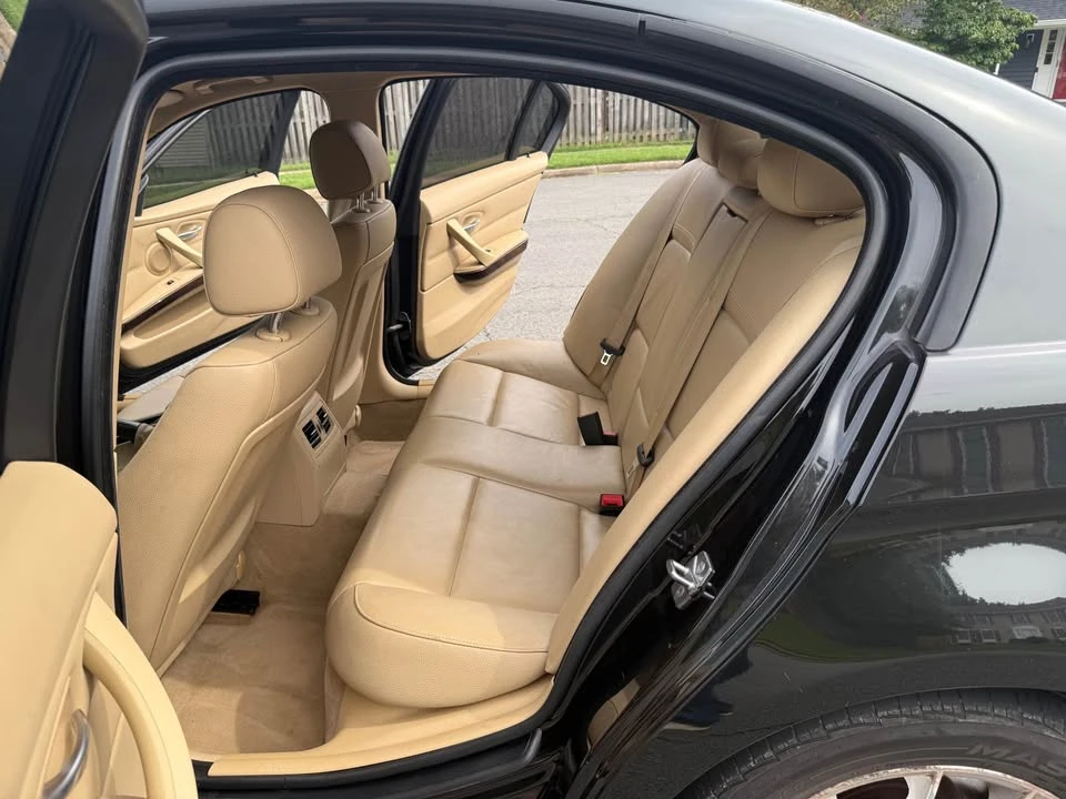 2010 BMW E90 3 Series Sedan - Image 13 of 17