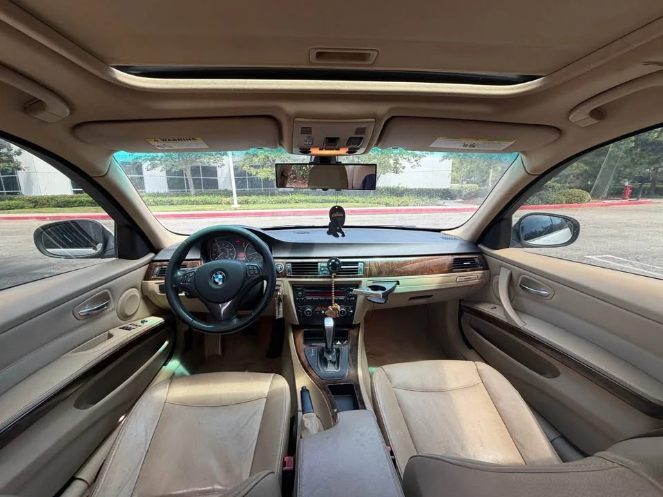 2010 BMW E90 3 Series Sedan - Image 10 of 13