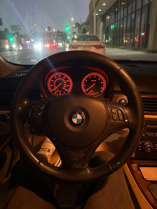 2010 BMW E90 3 Series Sedan - Image 8 of 13