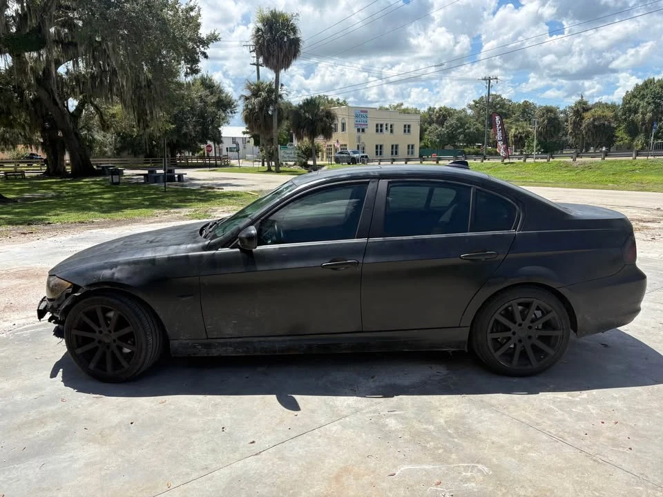 2010 BMW E90 3 Series Sedan - Image 4 of 4