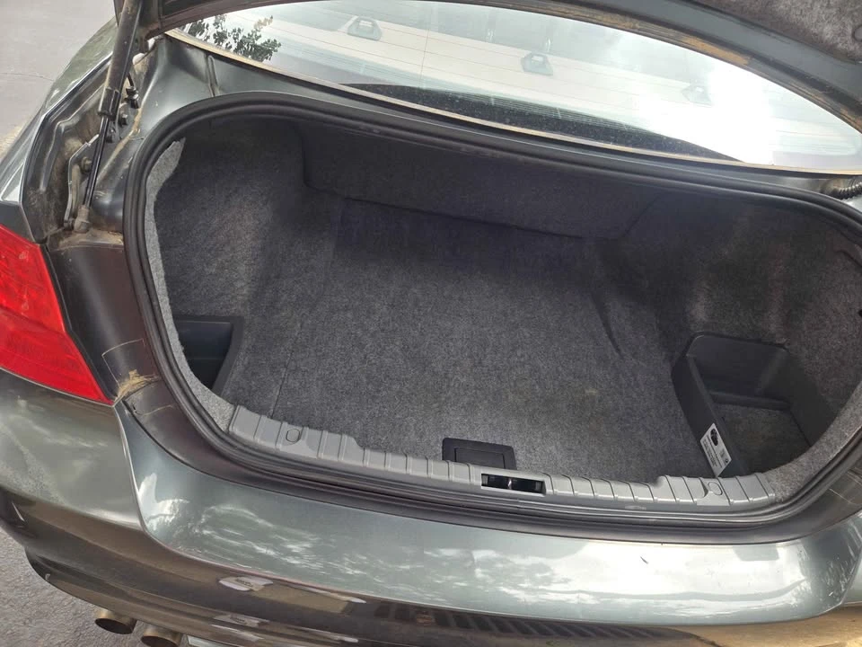 2010 BMW E90 3 Series Sedan - Image 8 of 11