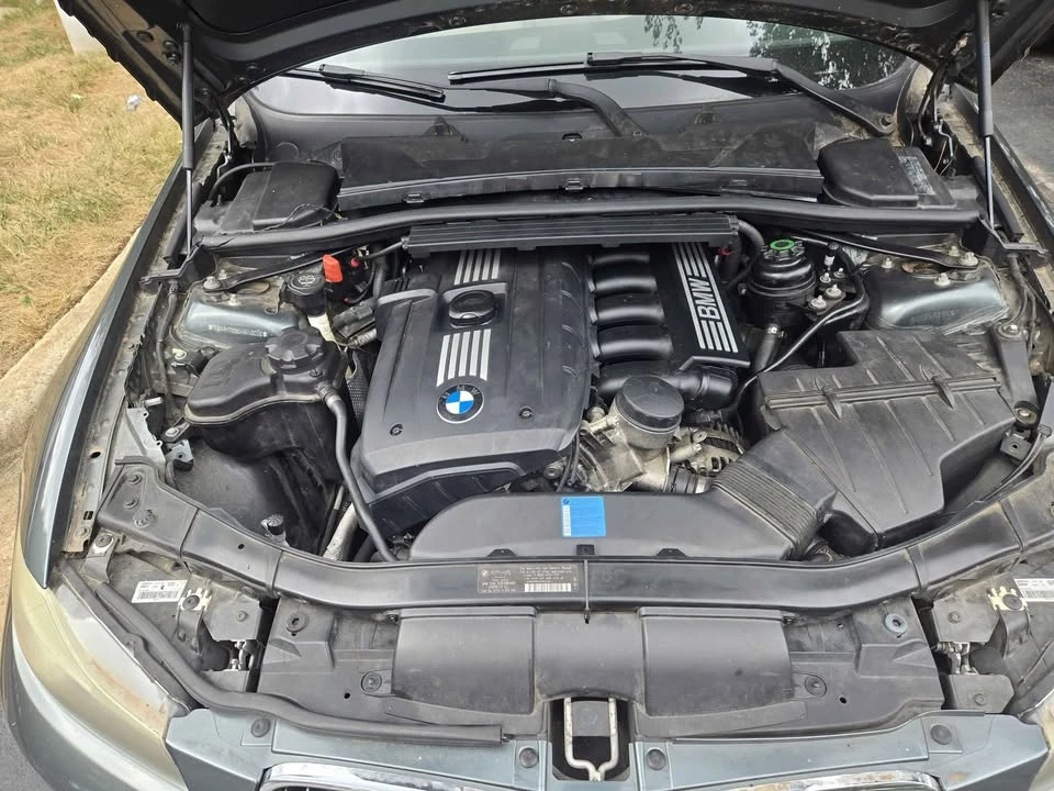 2010 BMW E90 3 Series Sedan - Image 9 of 11
