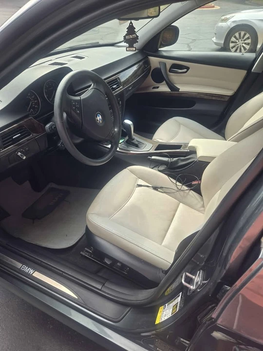 2010 BMW E90 3 Series Sedan - Image 5 of 11