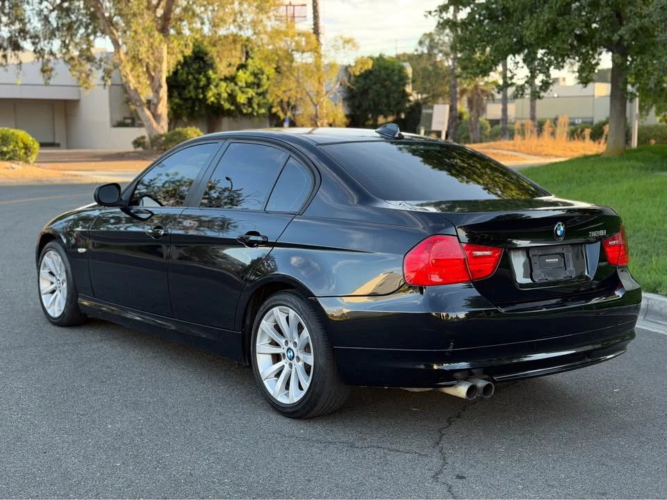 2010 BMW E90 3 Series Sedan - Image 7 of 20