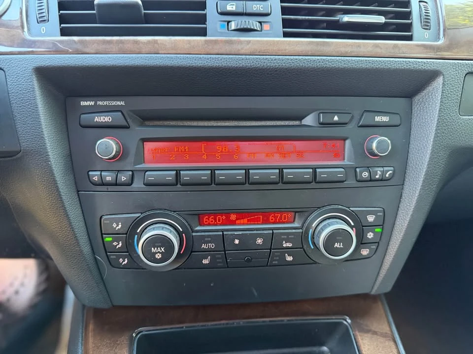 2010 BMW E90 3 Series Sedan - Image 15 of 20