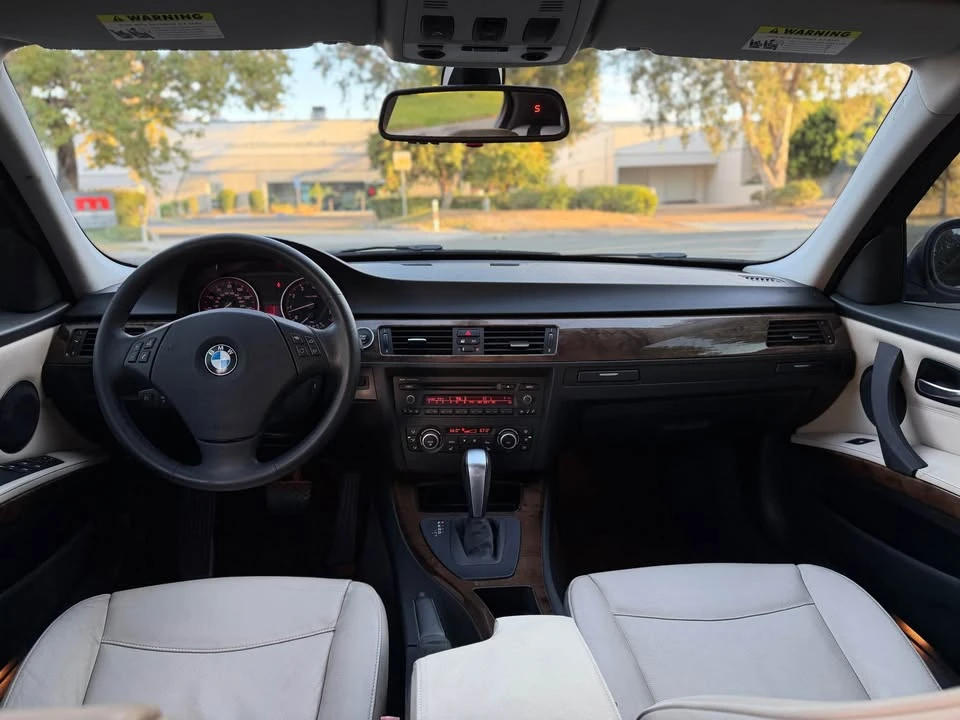 2010 BMW E90 3 Series Sedan - Image 18 of 20