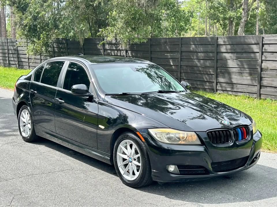 2010 BMW E90 3 Series Sedan - Image 5 of 12