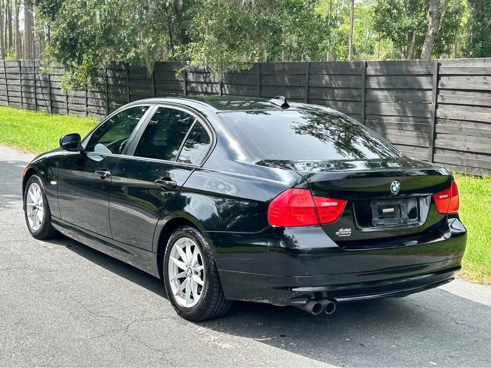 2010 BMW E90 3 Series Sedan - Image 3 of 12