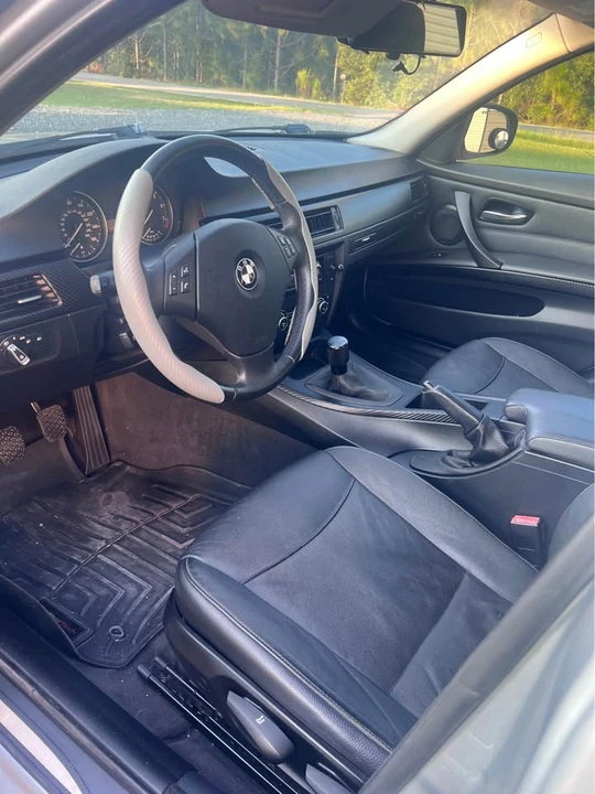 2010 BMW E90 3 Series Sedan - Image 2 of 8