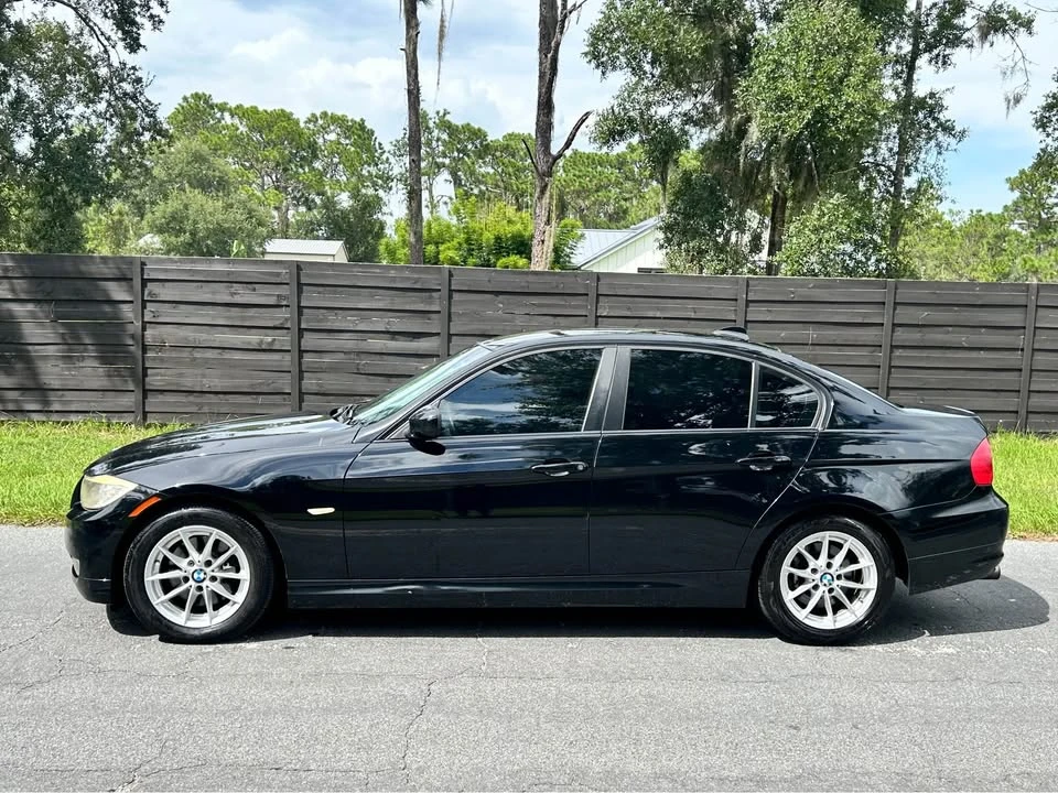 2010 BMW E90 3 Series Sedan - Image 2 of 12