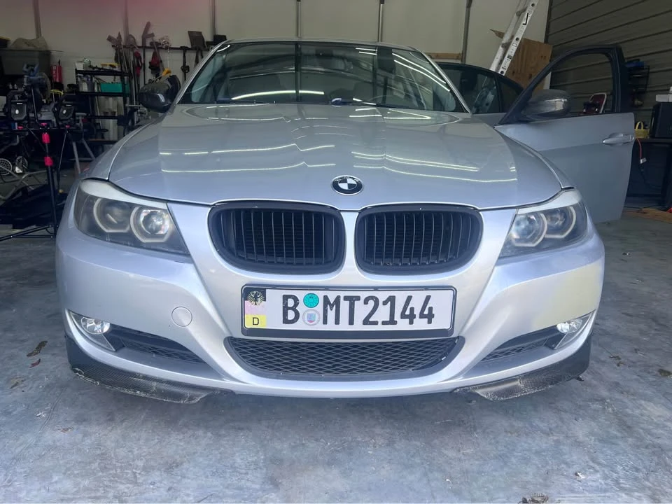 2010 BMW E90 3 Series Sedan - Image 3 of 8
