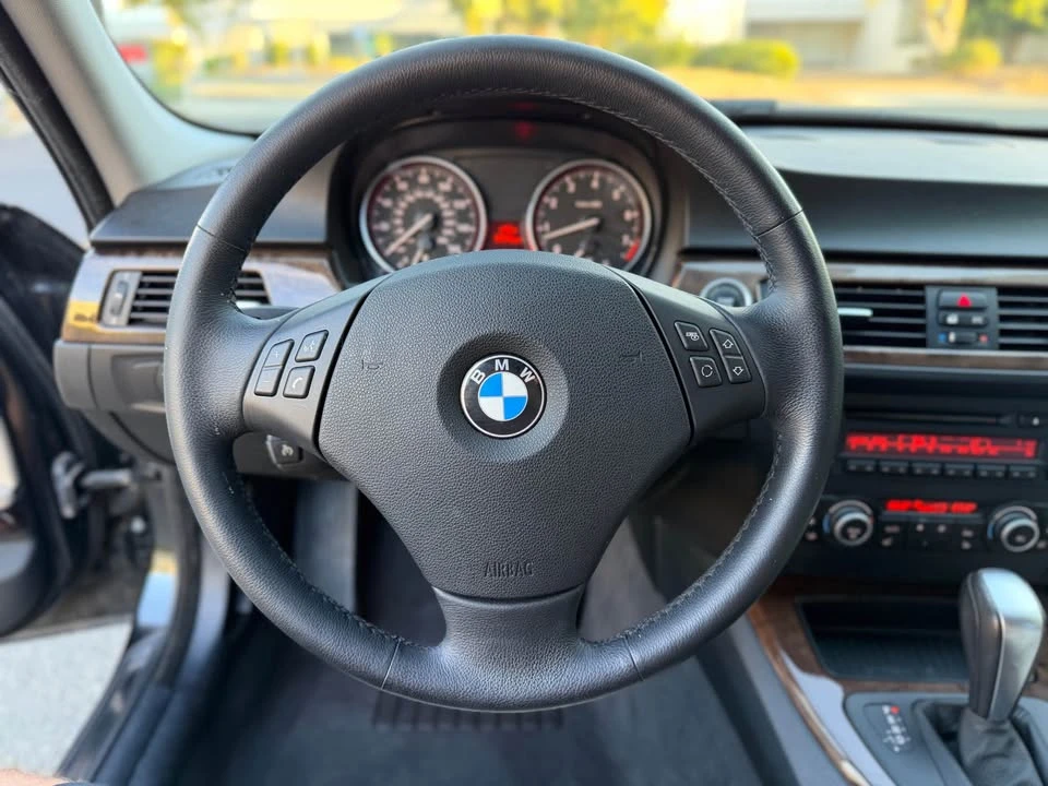 2010 BMW E90 3 Series Sedan - Image 13 of 20