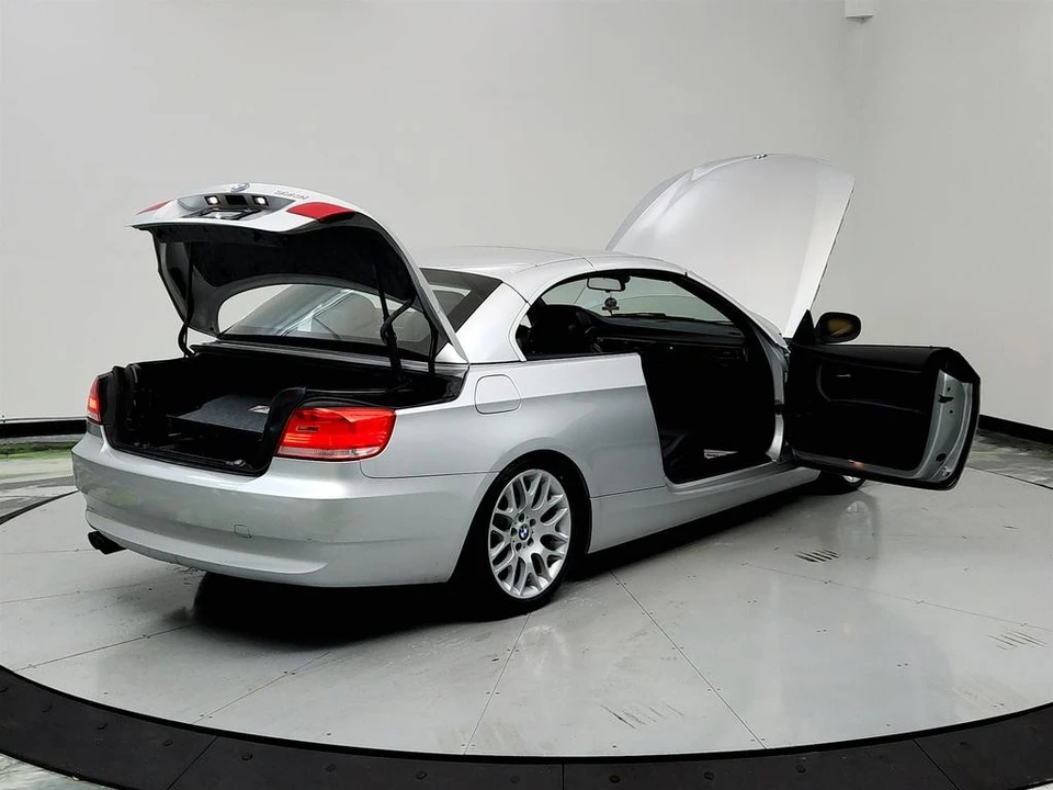 2010 BMW E90 3 Series Sedan - Image 11 of 12