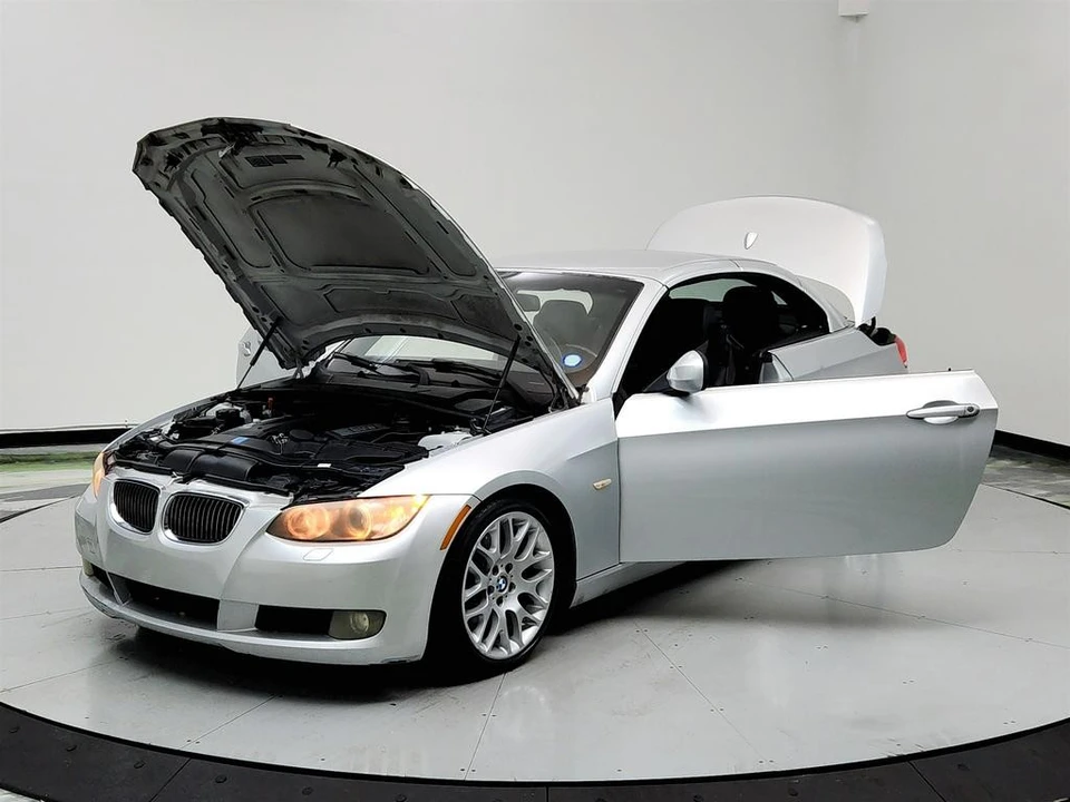 2010 BMW E90 3 Series Sedan - Image 9 of 12