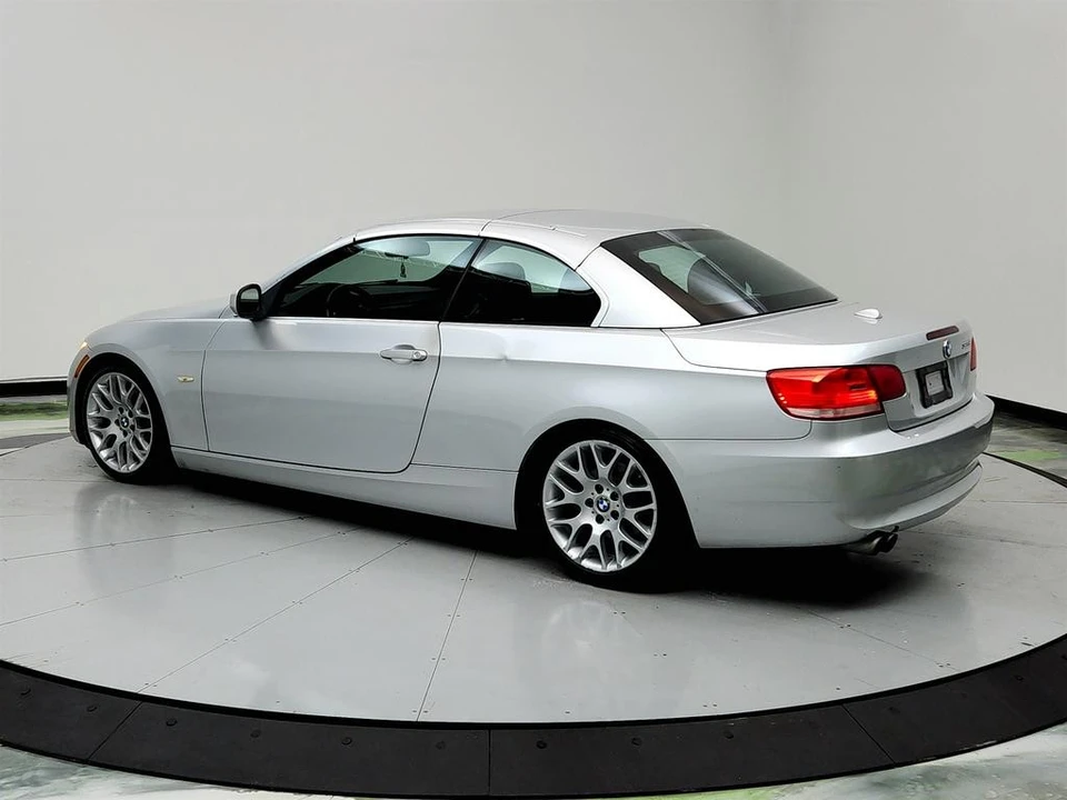 2010 BMW E90 3 Series Sedan - Image 7 of 12
