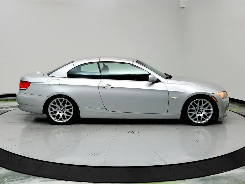 2010 BMW E90 3 Series Sedan - Image 4 of 12