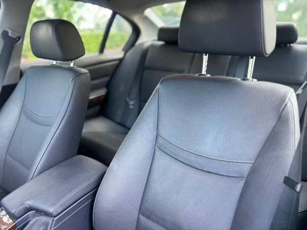 2010 BMW E90 3 Series Sedan - Image 13 of 21