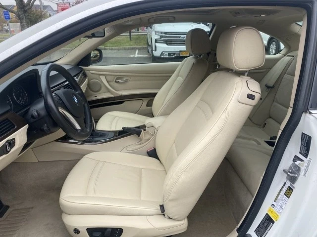 2010 BMW E90 3 Series Sedan - Image 17 of 21