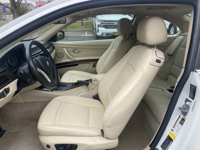 2010 BMW E90 3 Series Sedan - Image 16 of 21