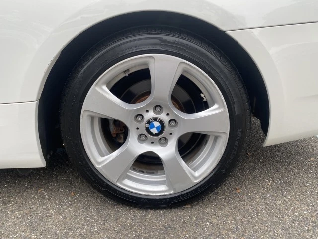 2010 BMW E90 3 Series Sedan - Image 13 of 21
