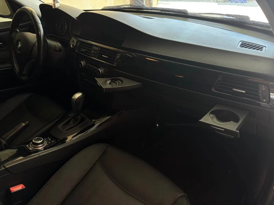 2010 BMW E90 3 Series Sedan - Image 12 of 13