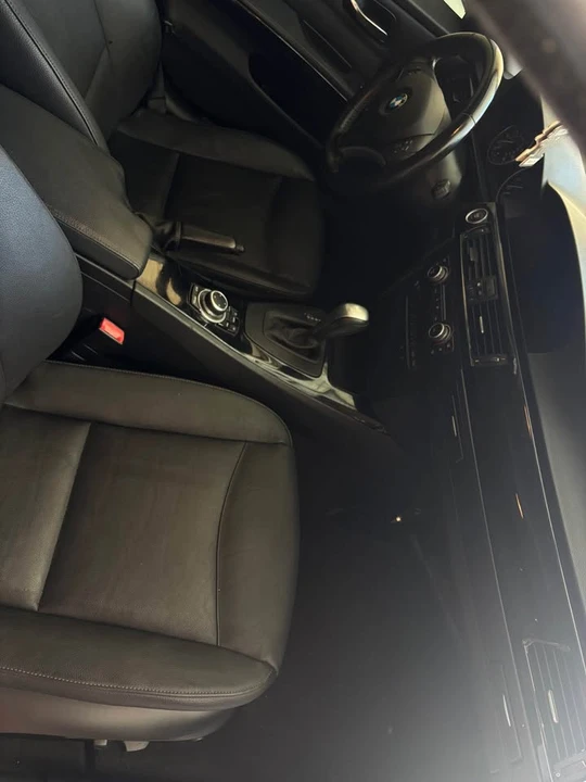 2010 BMW E90 3 Series Sedan - Image 8 of 13