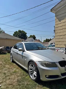 2010 BMW 3 Series 328i xDrive Sedan 4D
