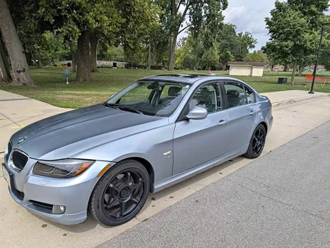 2010 BMW 3 Series 328i xDrive Sedan 4D