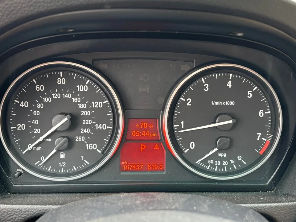 2010 BMW E90 3 Series Sedan - Image 4 of 13