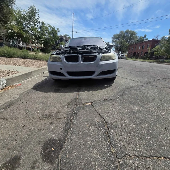 2010 BMW E90 3 Series Sedan - Image 9 of 10