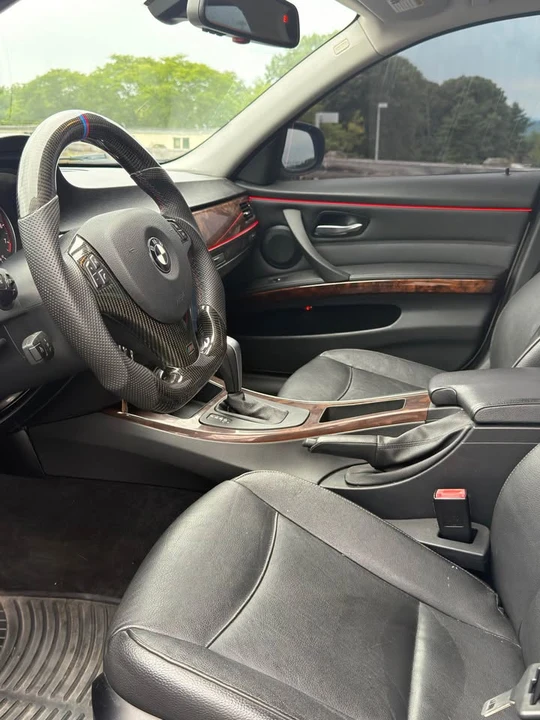 2010 BMW E90 3 Series Sedan - Image 10 of 16