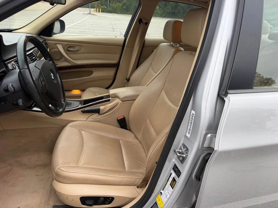 2010 BMW E90 3 Series Sedan - Image 7 of 10