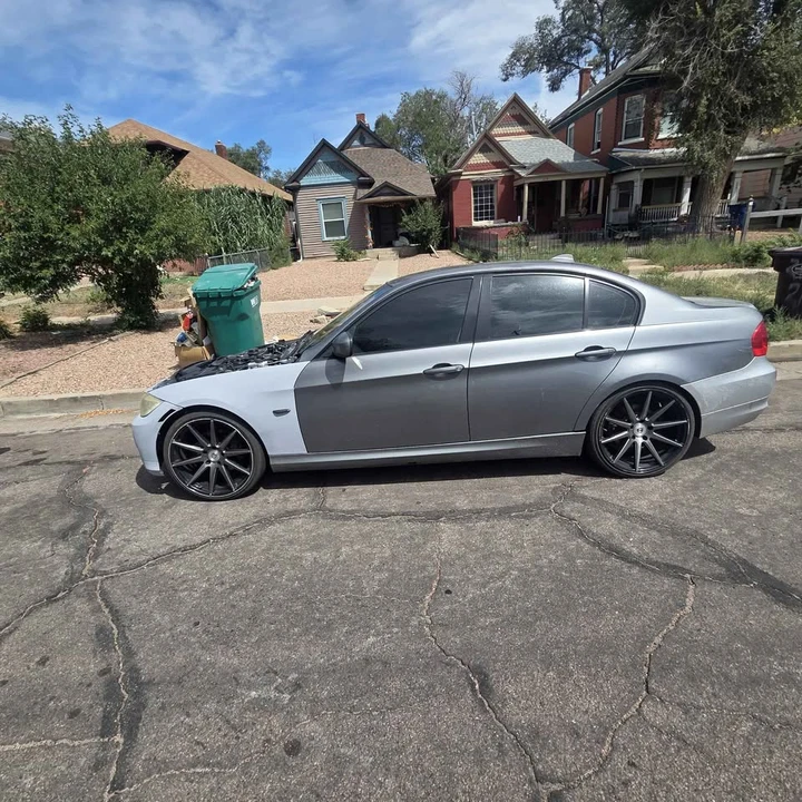 2010 BMW E90 3 Series Sedan - Image 2 of 10
