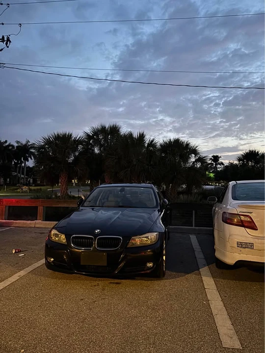 2010 BMW E90 3 Series Sedan - Image 4 of 6