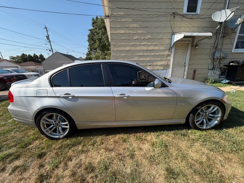 2010 BMW E90 3 Series Sedan - Image 17 of 17