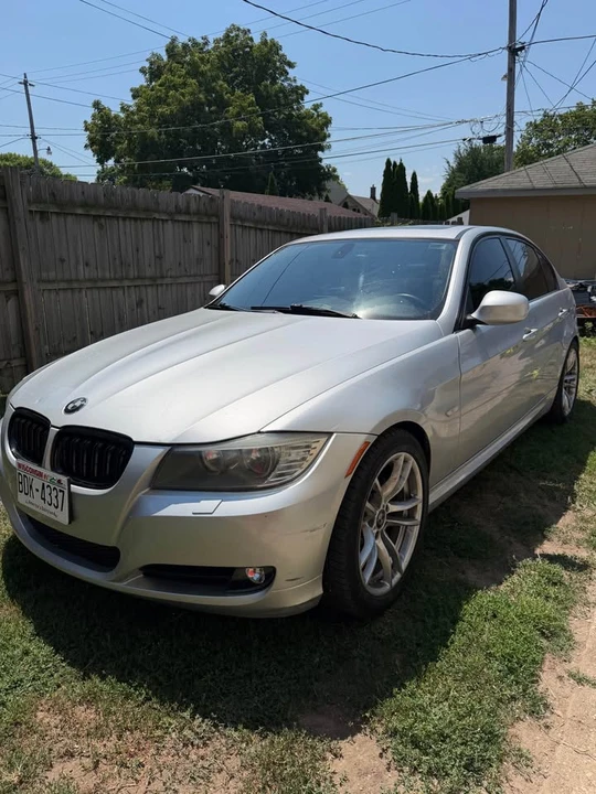 2010 BMW E90 3 Series Sedan - Image 3 of 17