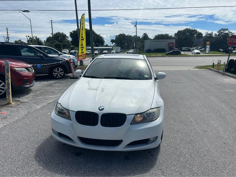 2010 BMW E90 3 Series Sedan - Image 5 of 10