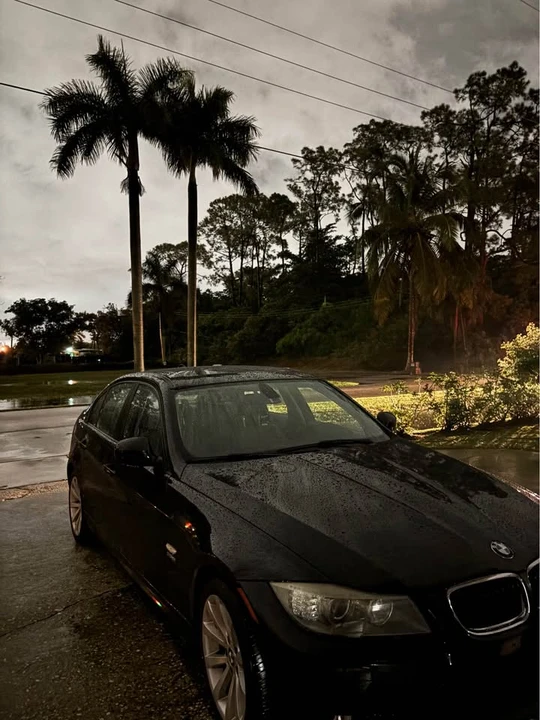 2010 BMW E90 3 Series Sedan - Image 6 of 6