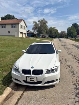 2010 BMW 3 Series 328xi Sedan 4D