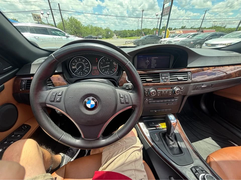 2010 BMW E93 335i Convertible - Image 9 of 13
