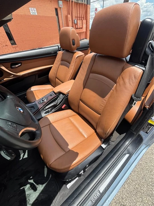 2010 BMW E93 335i Convertible - Image 10 of 13