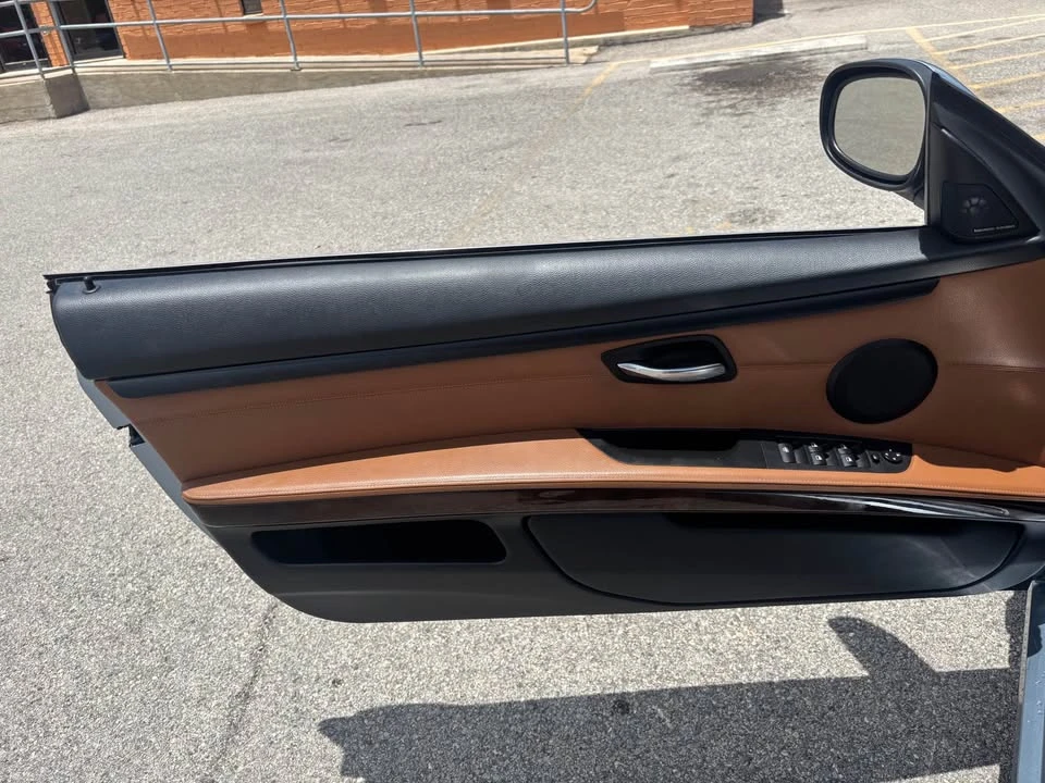 2010 BMW E93 335i Convertible - Image 12 of 13