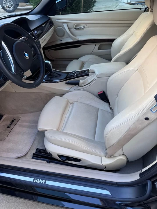 2010 BMW E93 335i Convertible - Image 10 of 14